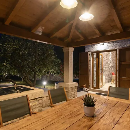 Little Stone House Holiday home *