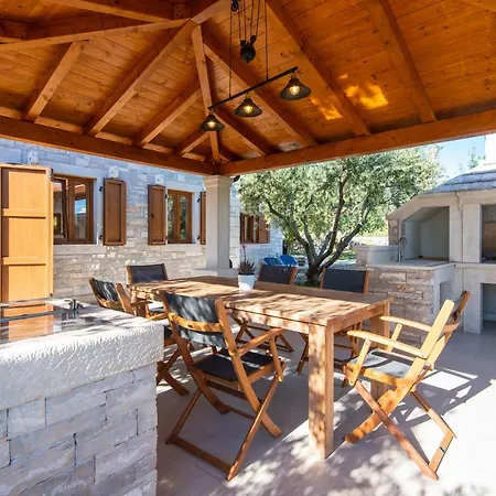 Little Stone House Holiday home *