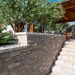 بيت للعطل Little Stone House *