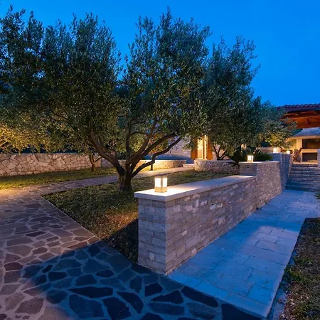 Little Stone House 別荘 *