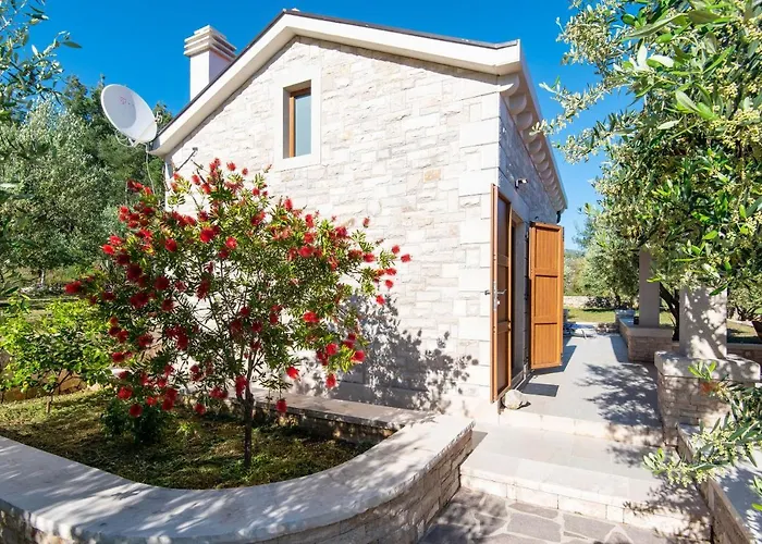 Little Stone House *